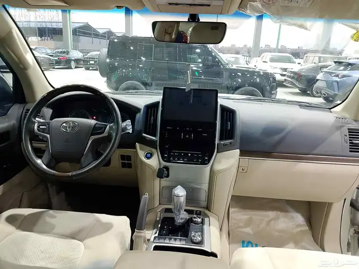 تويوتا GXR V6 موديل 2021 7