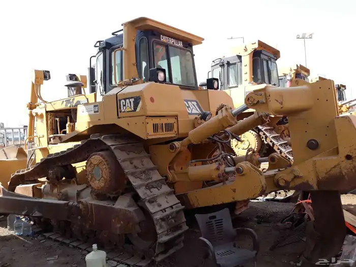 سواق بلدوزر محترف قديم خبره 20 سنه وسواق شيول بعد 0