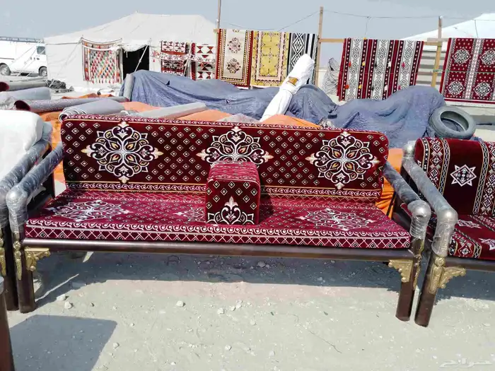 كراسي وطاولات 4