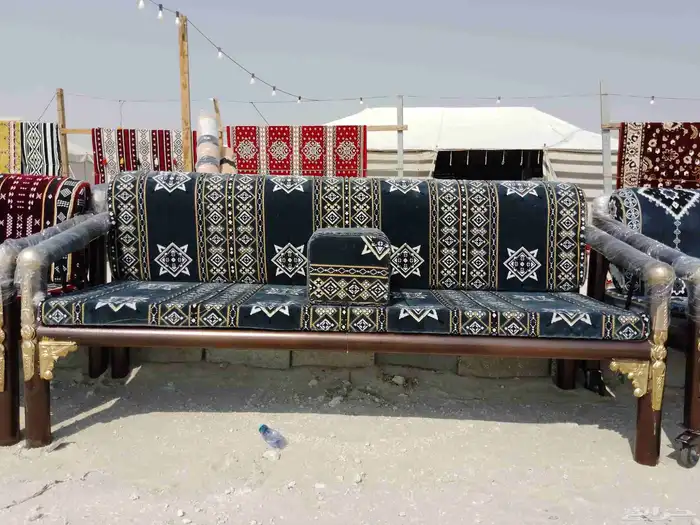 كراسي وطاولات 1