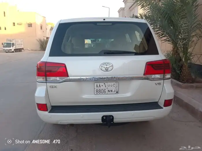 تويوتا لاندكروزر 2016 GXR فل كامل هدد للبيع 4