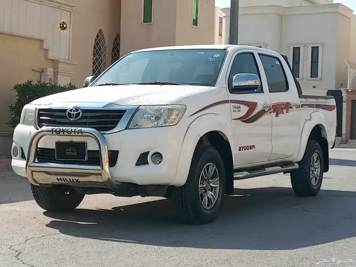 تويوتا هايلوكس (2014 )SGLX دبل غمارتين اتوماتيك بحالة ممتازة 3