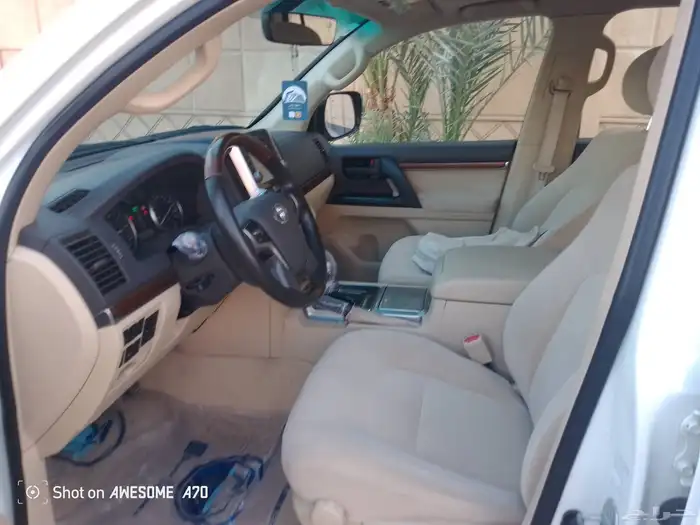 تويوتا لاندكروزر 2016 GXR فل كامل هدد للبيع 11