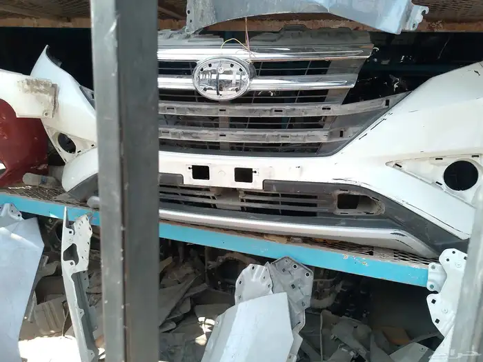 يوجد لدينا شمعات وصدام وابواب وكبوت جميع اغراض الراش 0