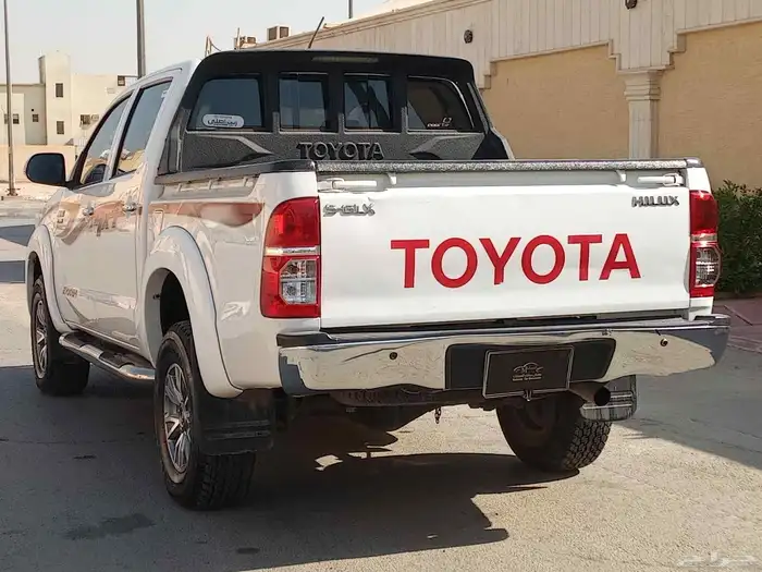 تويوتا هايلوكس (2014 )SGLX دبل غمارتين اتوماتيك بحالة ممتازة 10