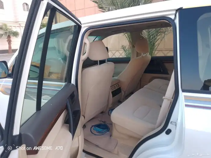 تويوتا لاندكروزر 2016 GXR فل كامل هدد للبيع 14