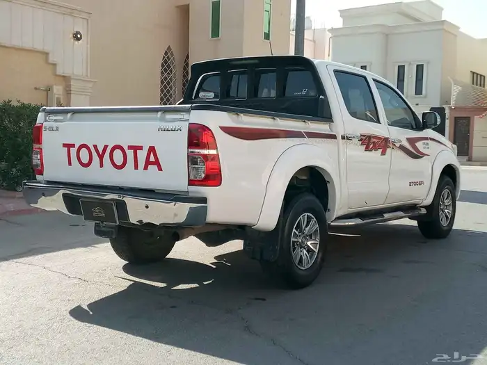 تويوتا هايلوكس (2014 )SGLX دبل غمارتين اتوماتيك بحالة ممتازة 8