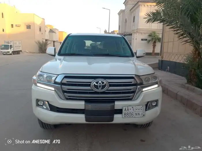 تويوتا لاندكروزر 2016 GXR فل كامل هدد للبيع 6