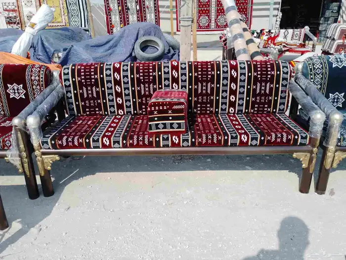 كراسي وطاولات 2