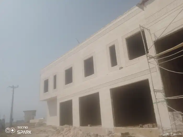 ديكورات خارجيه والياسه ملونه بلاسمنت الأبيض وكسررخام اسباني 2