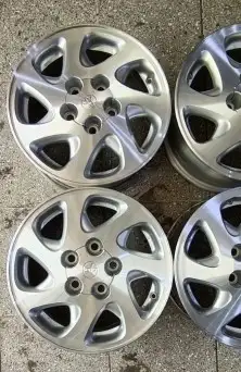 جنوط كامري2000 مستعمل أصلي وكالة 2