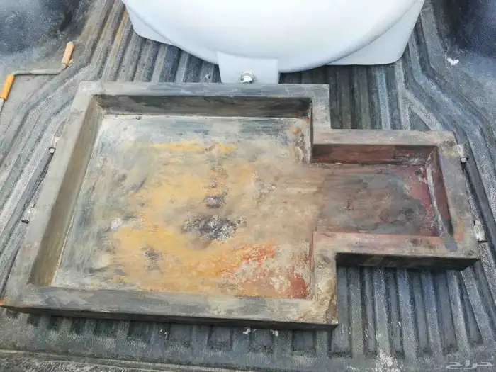 منقل او مناقل متحركة وثابته و2 منها سحاب للي عنده مشب 1