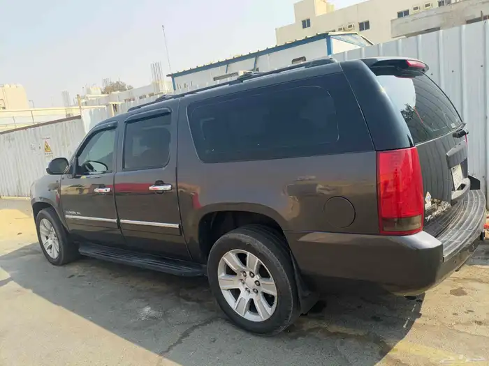 GMC Yukon model. 2011 rate. 19.000. 4