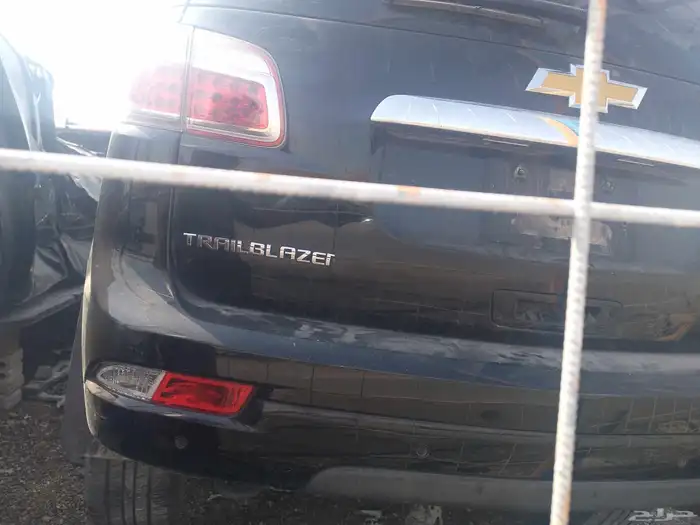 يوجد لدينا جميع قطع الغيار البليزر والأنفوي اكسبلور اكسبديشن 3