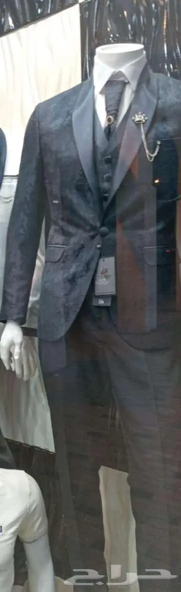 للبيع بدلة جديده لم تستخدم مشتراه بسعر 550 ريال مقاس M 2