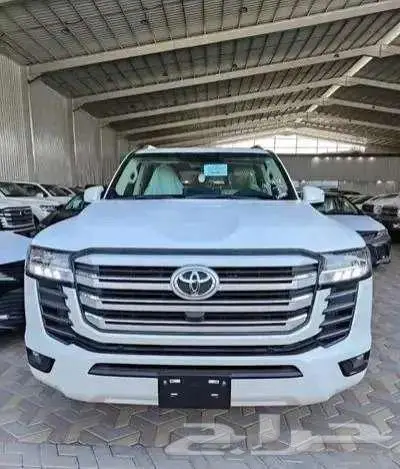 تويوتا لاندكروزر GXR3 بنزين 2025 اصفار 0