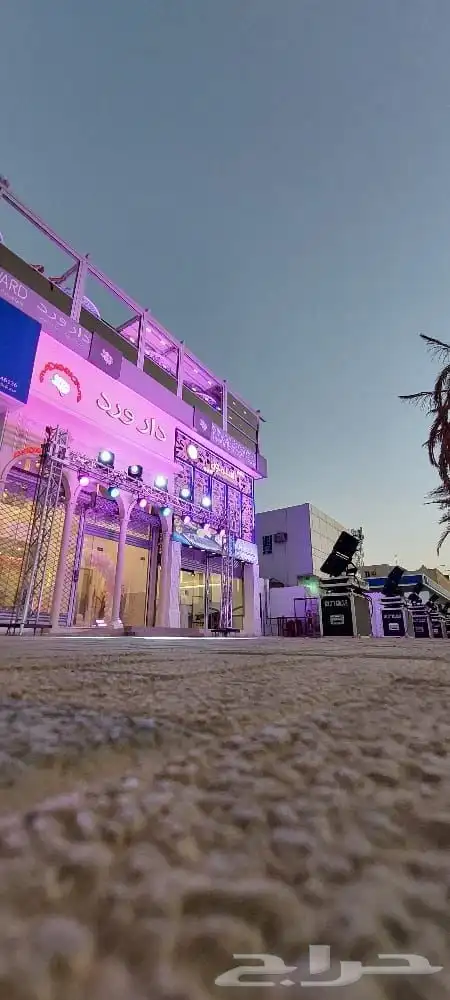 تنظيم حفلات وفتتحات تاجير شاشات مسارح استيج خشب استيج زجاج 6