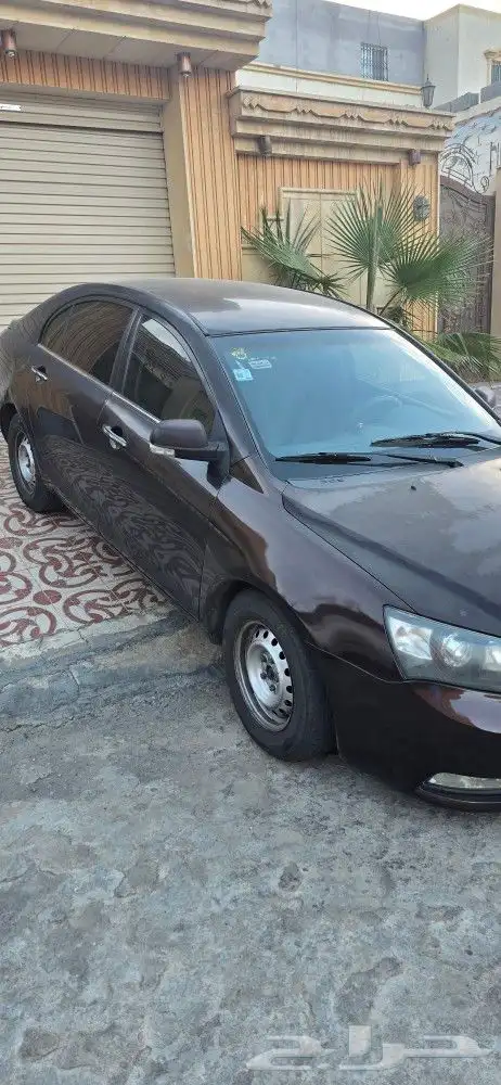 سياره جلي 2014 قير عايدي ماشيه 180 البودي البويه مشهبه 2