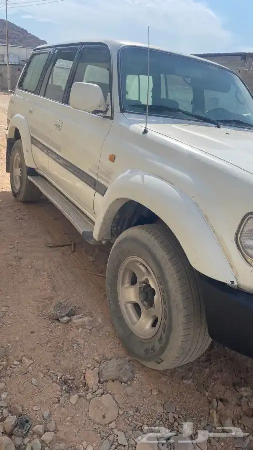 جيب صالون لاندكروزر 97 3