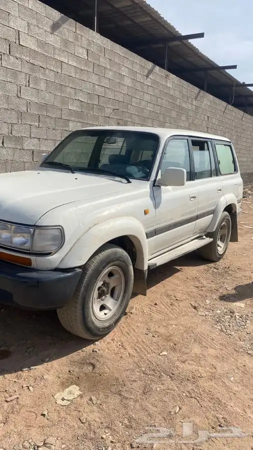 جيب صالون لاندكروزر 97 2