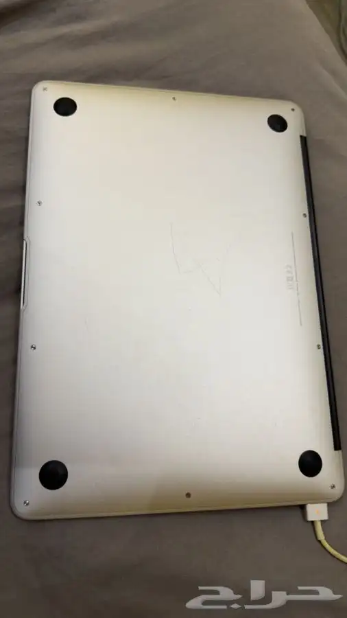 ماك بوك اير MacBook Air (13-inch 2017) نظيف 2