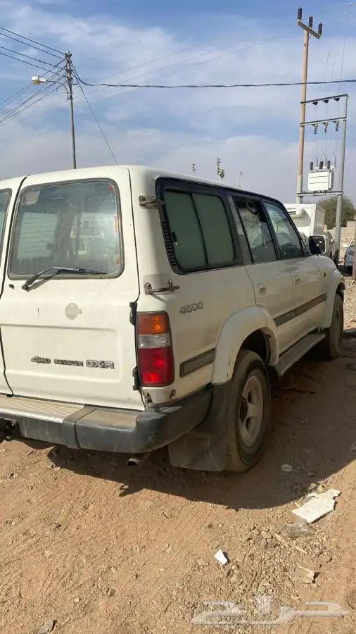 جيب صالون لاندكروزر 97 4
