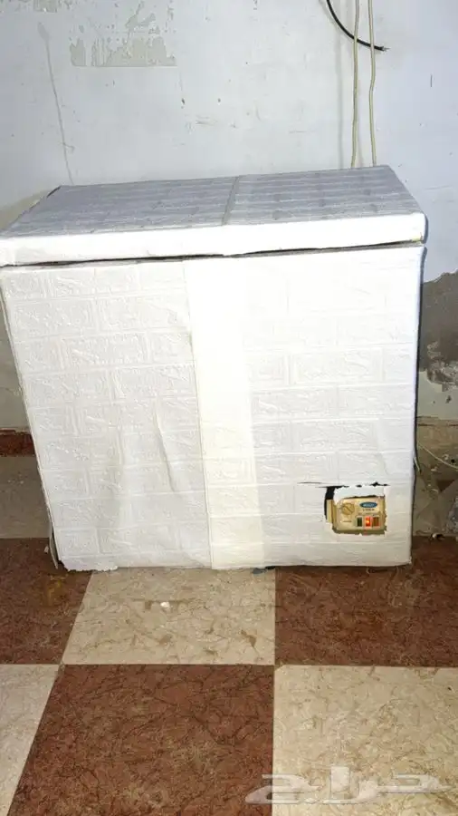 ثلاجة فريزر بحجم متوسط 0