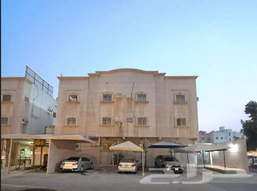 للبيع شقة رائعةتبعدعن الكورنيش200متروالبحيرة القرية العالمية 0