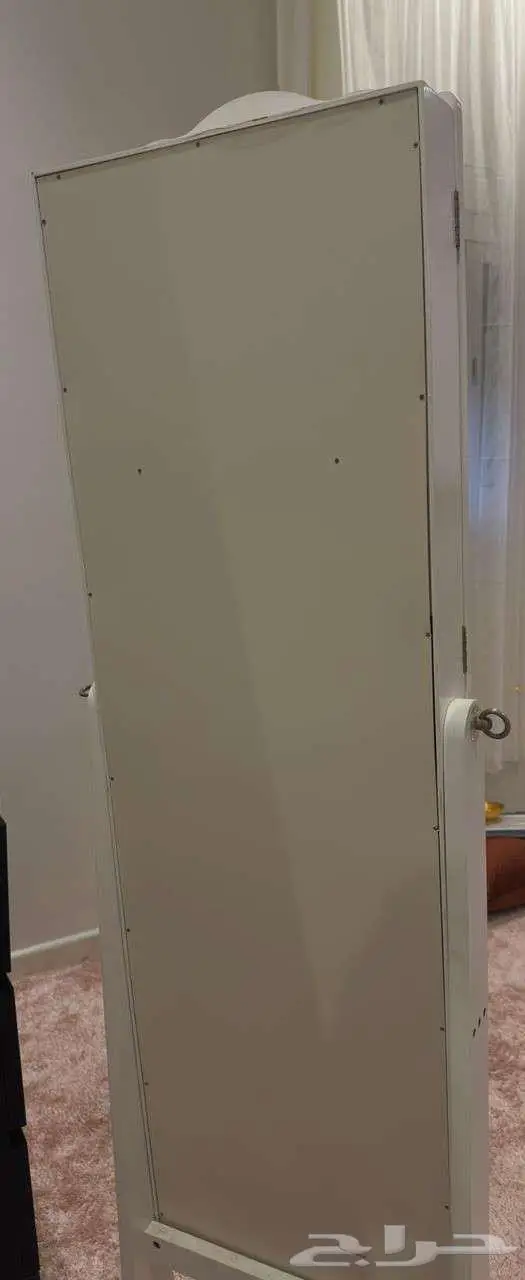 دولاب إكسسوارات أبيض بمراية فخمة   أنيق ونظيف 2