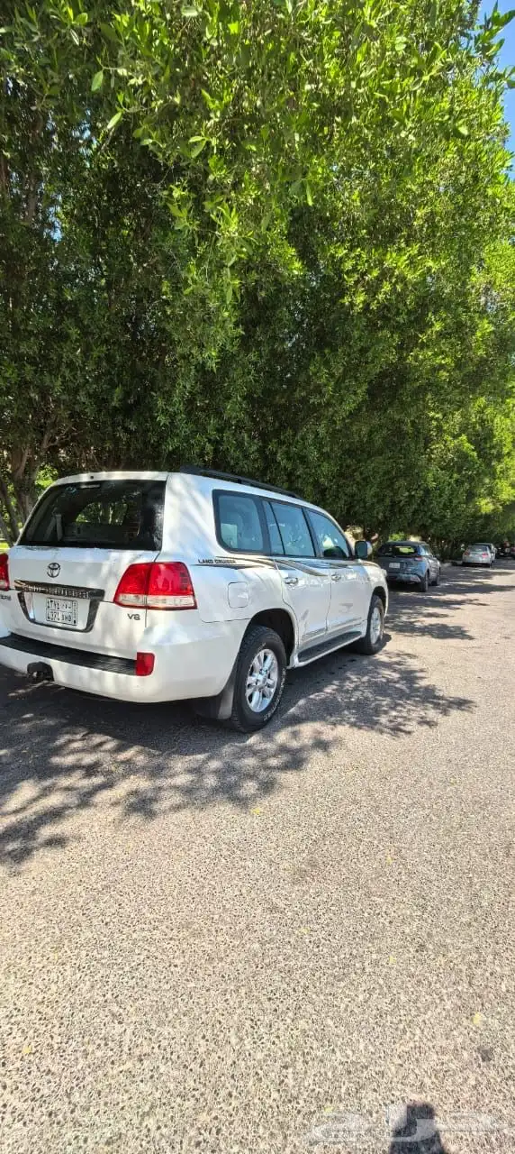 لندكروز موديل 2010 2