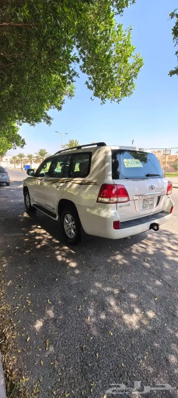 لندكروز موديل 2010 9