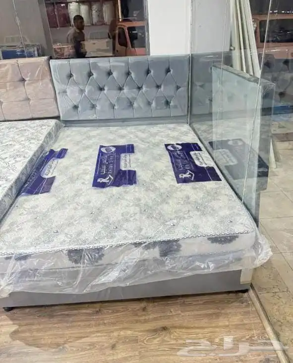 مراتب سراير و ديكورات موجودة جميع المقاسات تواصل معي واتساب 6