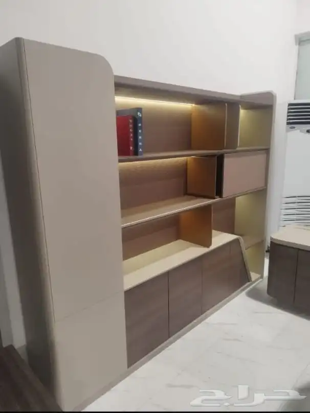 اثاث مكتبة و اثاث منزلية 1