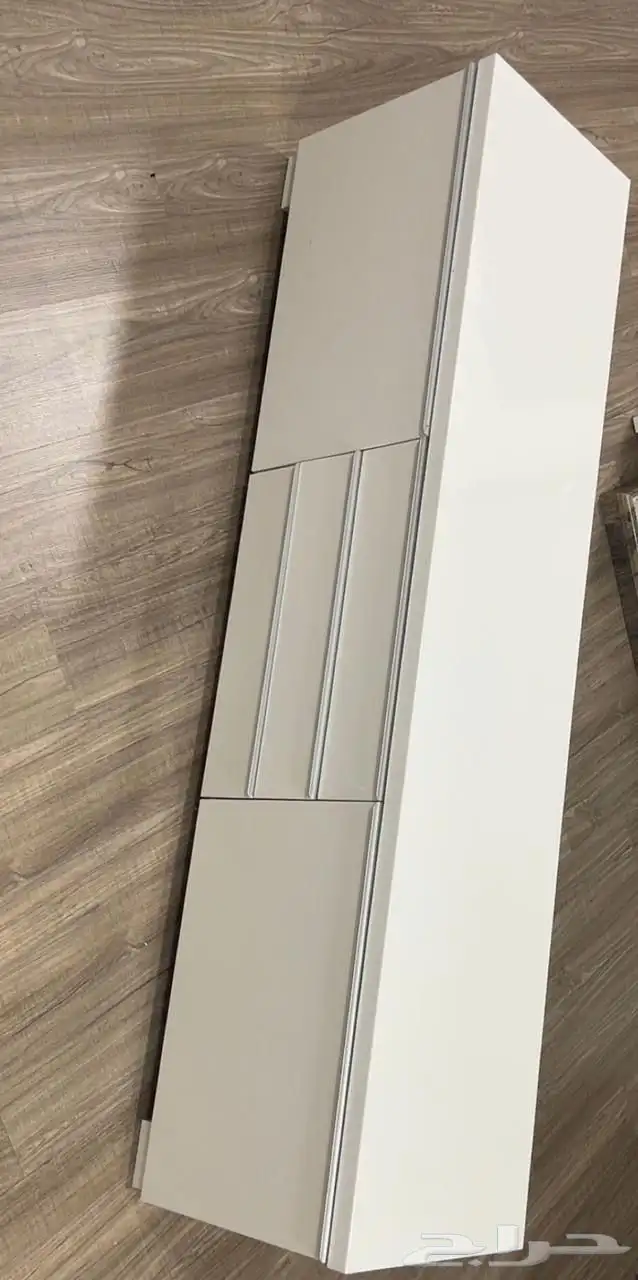 طاولة ايكيا لون ابيض للبيع 3