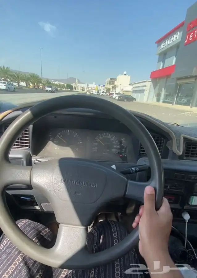 جيب صالون لاندكروزر 97 1