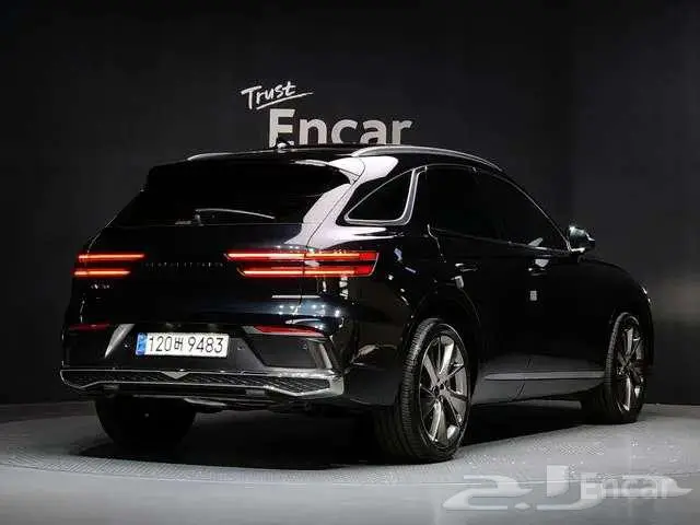 جينسيس GV70 2025 1