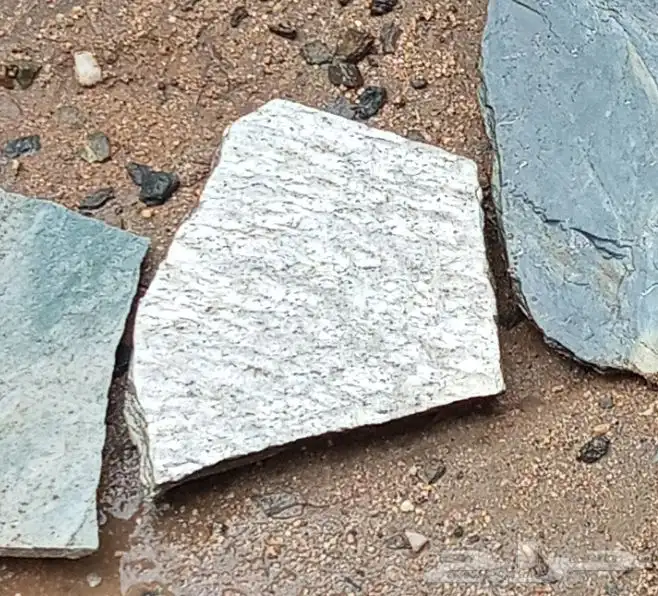 حجر تلبيس وبنيان عده الوان مختلفه 0