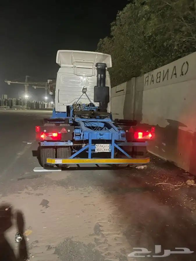 للبيع راس تريلا. البي 2