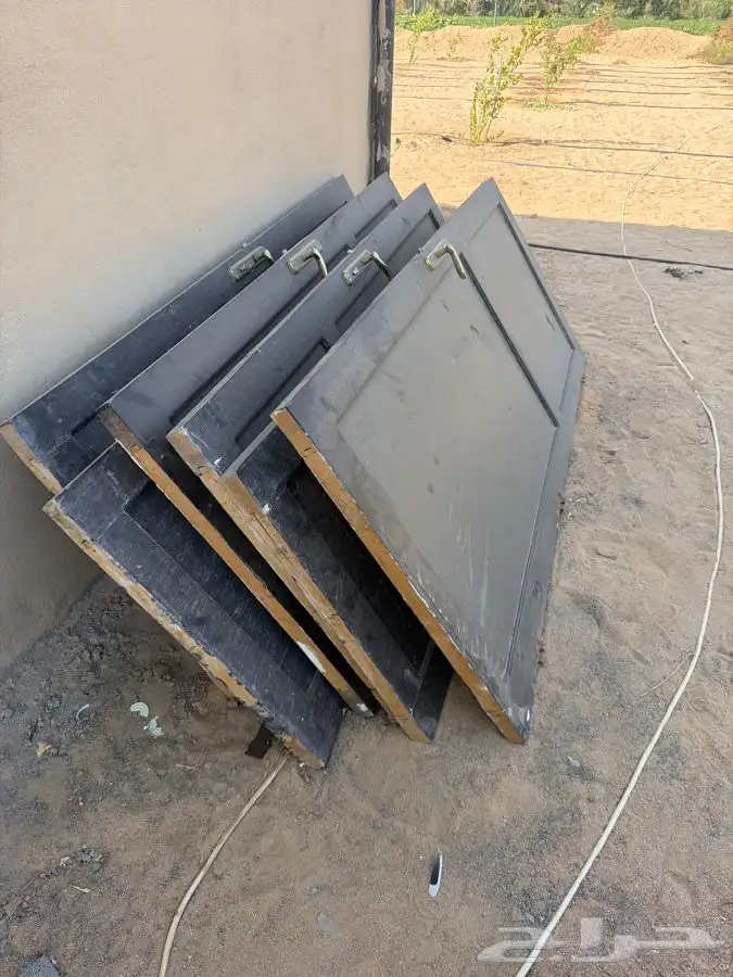 للبيع بيبان خشب 0