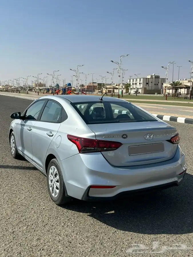 للبيع اكسنت 2020 3