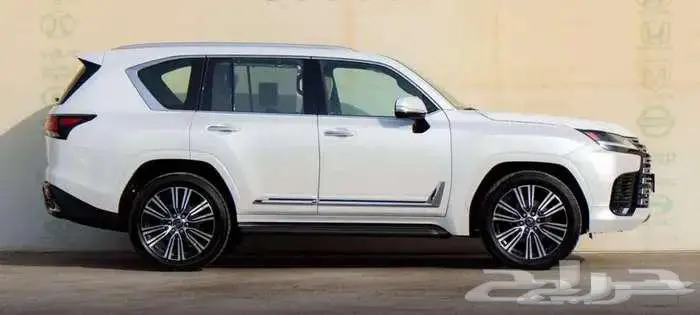 لكزس LX600 ابيض جملي 2025 1