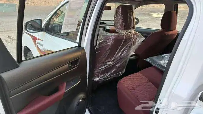 هايلوكس غمارتين 2025 بنزين قير أتوماتيك بريمي 11