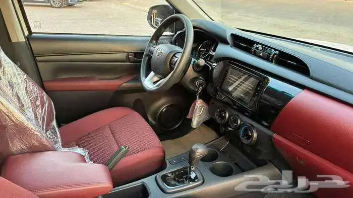 هايلوكس غمارتين 2025 بنزين قير أتوماتيك بريمي 8