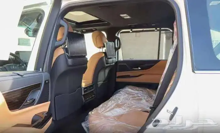 لكزس LX600 ابيض جملي 2025 10