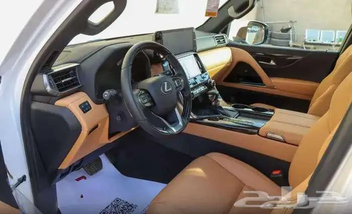 لكزس LX600 ابيض جملي 2025 12