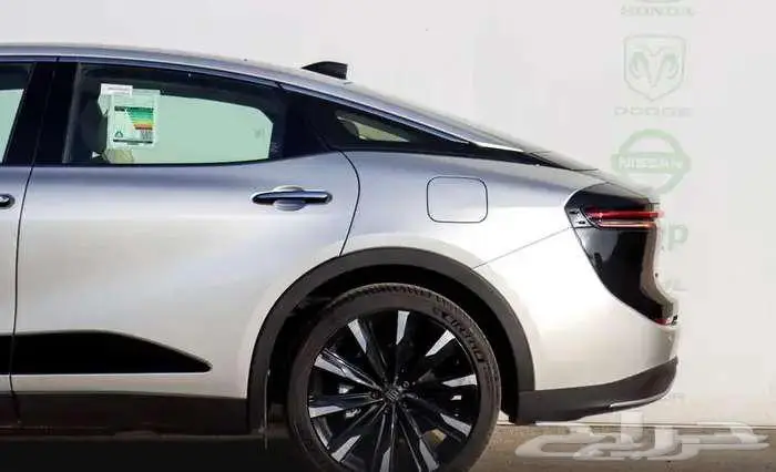 كراون ماجسنا لونين 2023 13