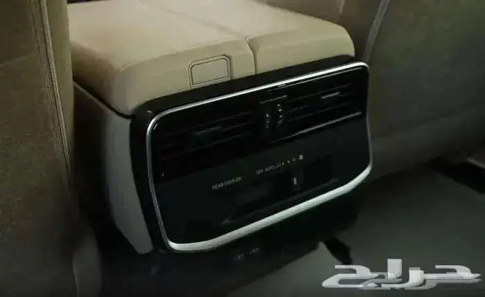 لاندكروزر L3 موديل 2025 اسود 10