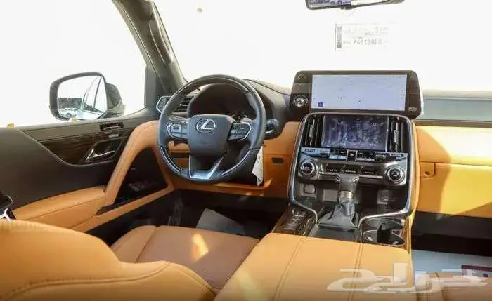 لكزس LX600 ابيض جملي 2025 4