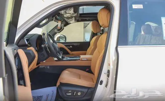 لكزس 600.BB موديل 2025 حبه فقط ابيض لؤلؤي بنزين 18