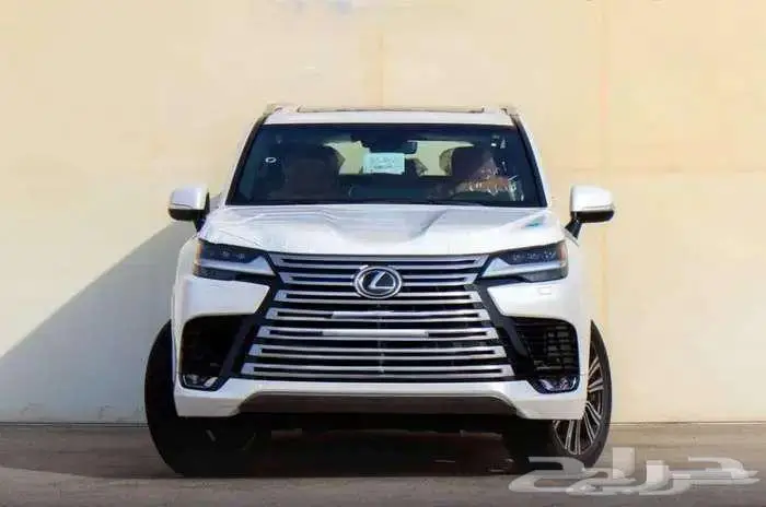 لكزس 600.BB موديل 2025 حبه فقط ابيض لؤلؤي بنزين 2